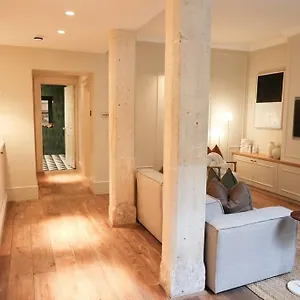  Apartment Brand New Georgian Flat In