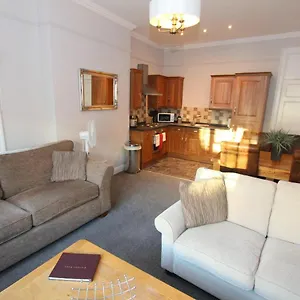 https://two-bed-character-property-in-heart-of-city-centre.hotelsin-chester.com